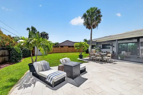 110 W Coconut Drive Lake Worth FL 33467