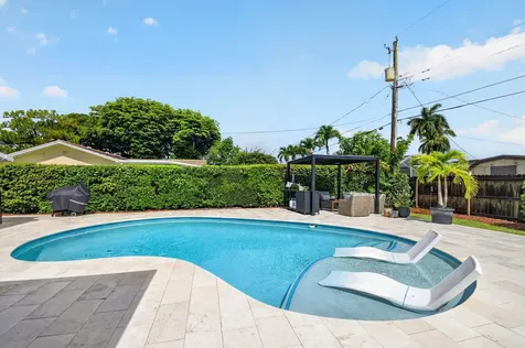 110 W Coconut Drive Lake Worth FL 33467