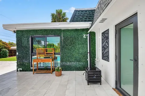 110 W Coconut Drive Lake Worth FL 33467