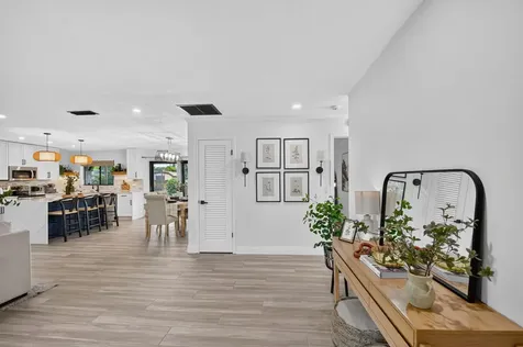 110 W Coconut Drive Lake Worth FL 33467