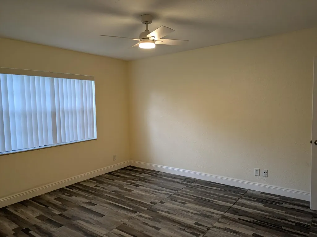 2810 Riverside Drive Coral Springs FL 33065