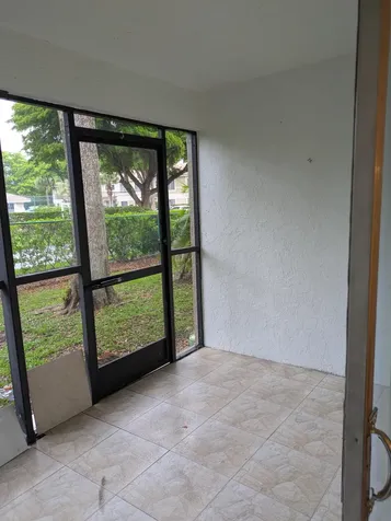 2810 Riverside Drive Coral Springs FL 33065