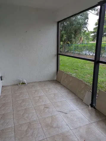 2810 Riverside Drive Coral Springs FL 33065
