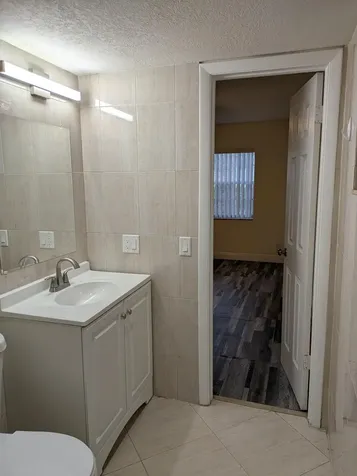 2810 Riverside Drive Coral Springs FL 33065