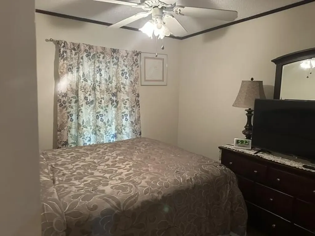 6045 Carthage Circle N Lake Worth FL 33463