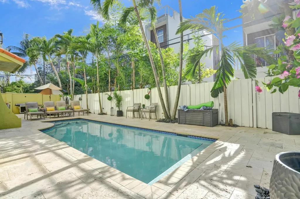 1411 NE 7th Street Fort Lauderdale FL 33304