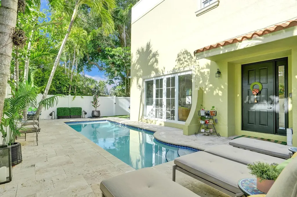 1411 NE 7th Street Fort Lauderdale FL 33304