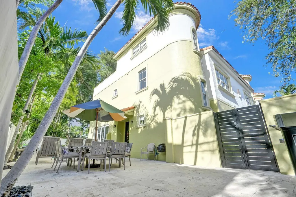 1411 NE 7th Street Fort Lauderdale FL 33304