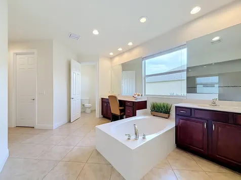 728 Fortunella Circle SW Vero Beach FL 32968