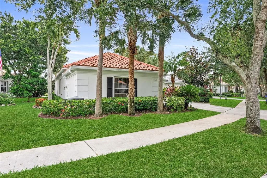 4789 Valencia Drive Delray Beach FL 33445