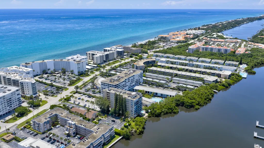 3589 S Ocean Boulevard South Palm Beach FL 33480
