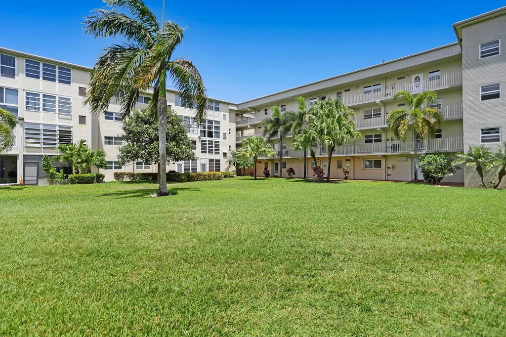 130 NE 26th Avenue Boynton Beach FL 33435