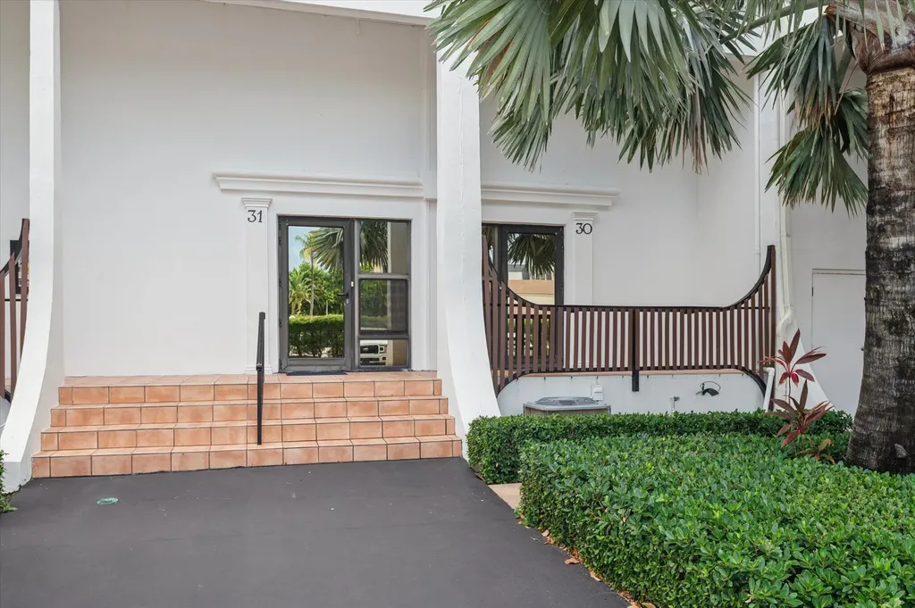 3589 S Ocean Boulevard South Palm Beach FL 33480
