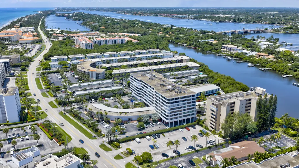 3589 S Ocean Boulevard South Palm Beach FL 33480