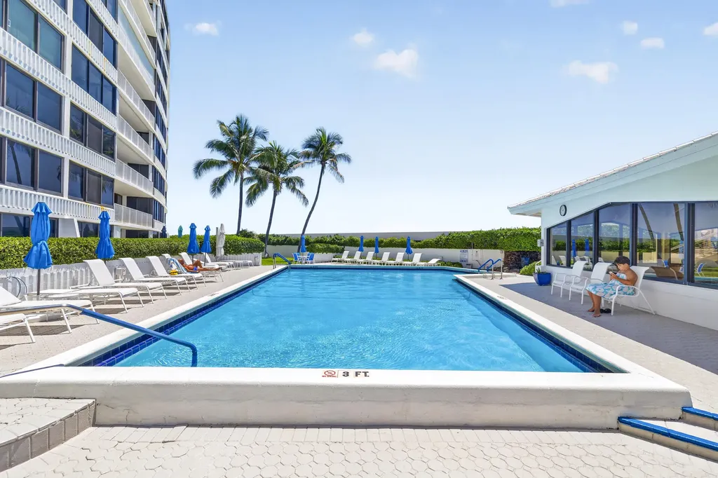 3589 S Ocean Boulevard South Palm Beach FL 33480