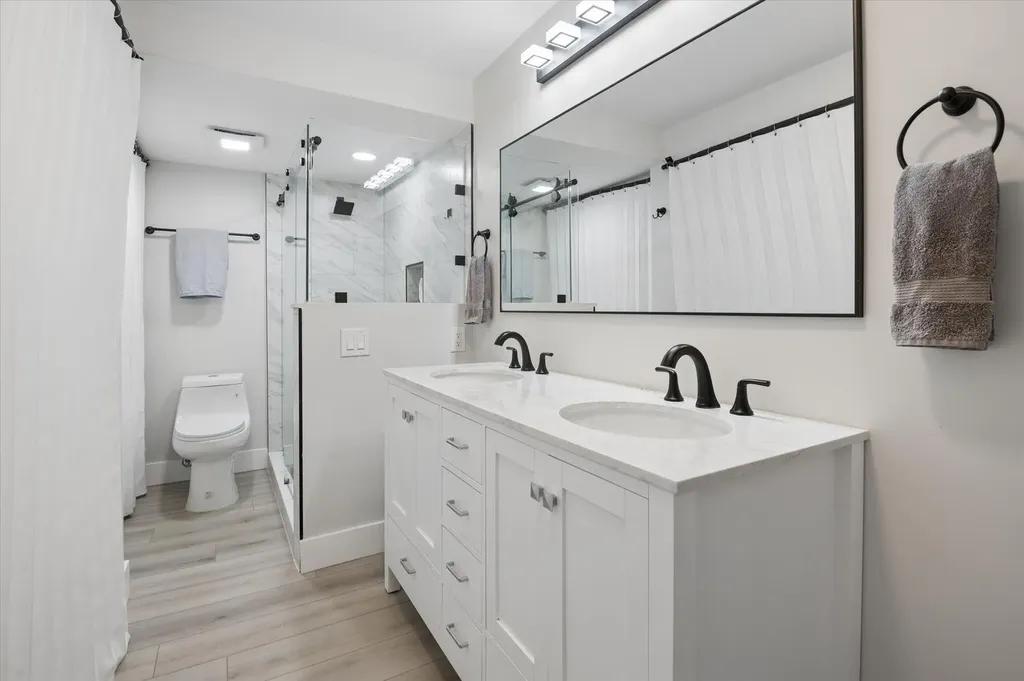 3589 S Ocean Boulevard South Palm Beach FL 33480