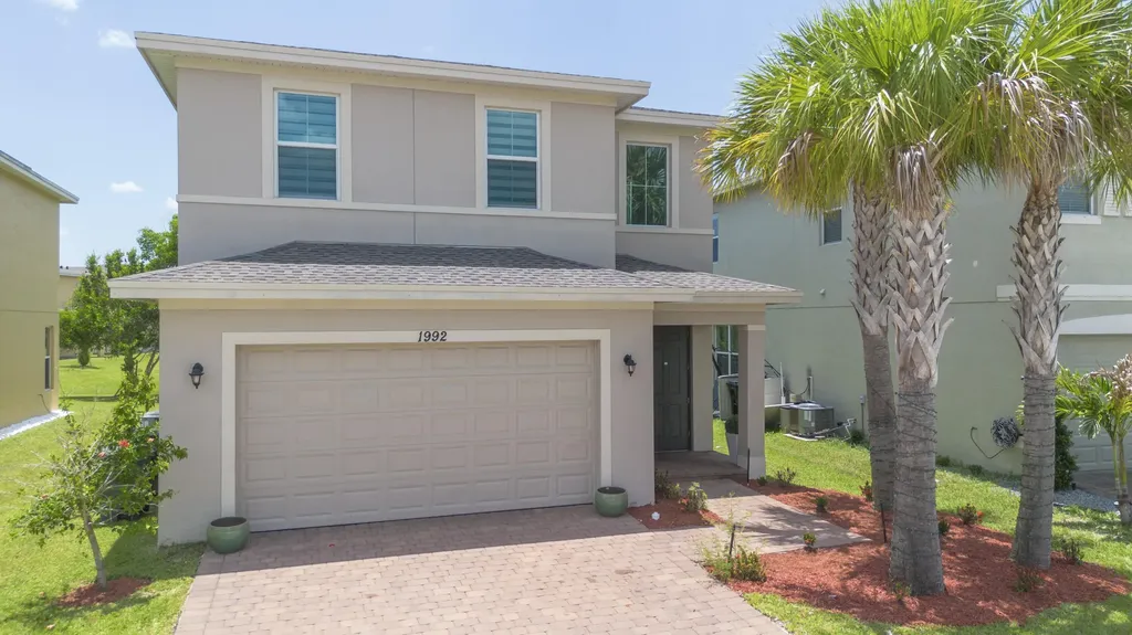1992 NW Cataluna Circle Port St Lucie FL 34986