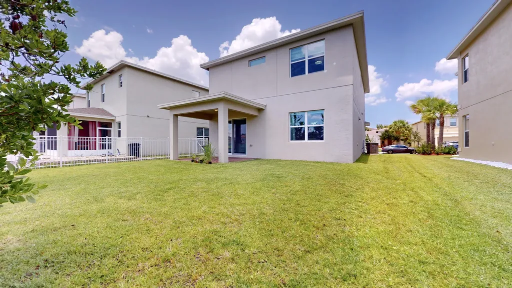 1992 NW Cataluna Circle Port St Lucie FL 34986