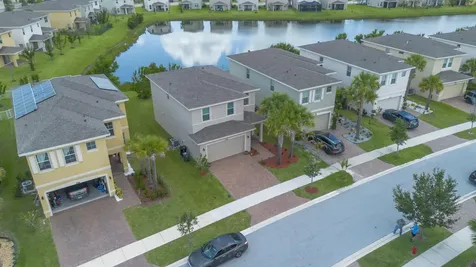 1992 NW Cataluna Circle Port St Lucie FL 34986