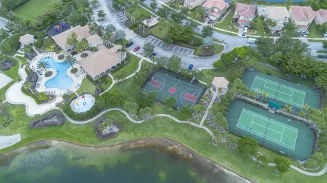 1992 NW Cataluna Circle Port St Lucie FL 34986