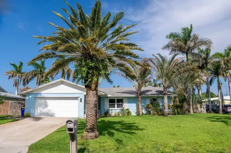 2445 NE 16th Court Jensen Beach FL 34957