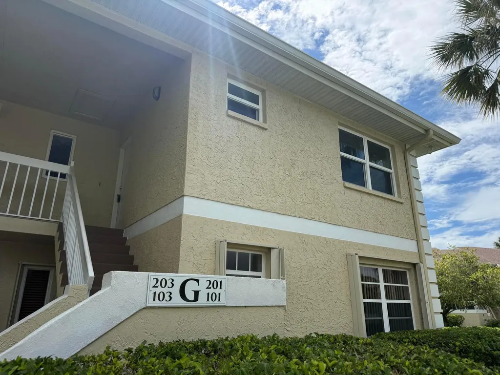 1536 SE Royal Green Port St Lucie FL 34952