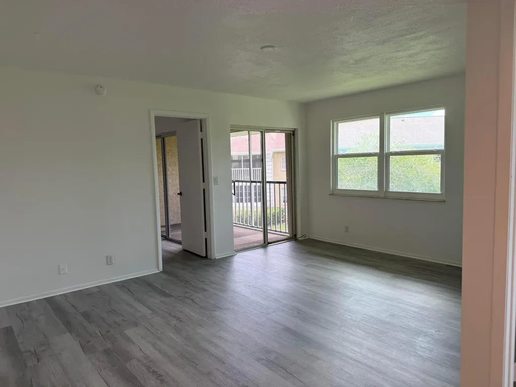 1536 SE Royal Green Port St Lucie FL 34952