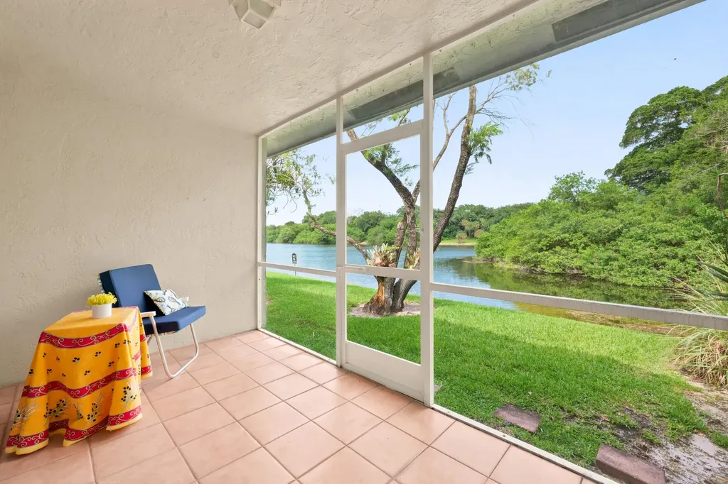 10432 Lake Vista Circle Boca Raton FL 33498