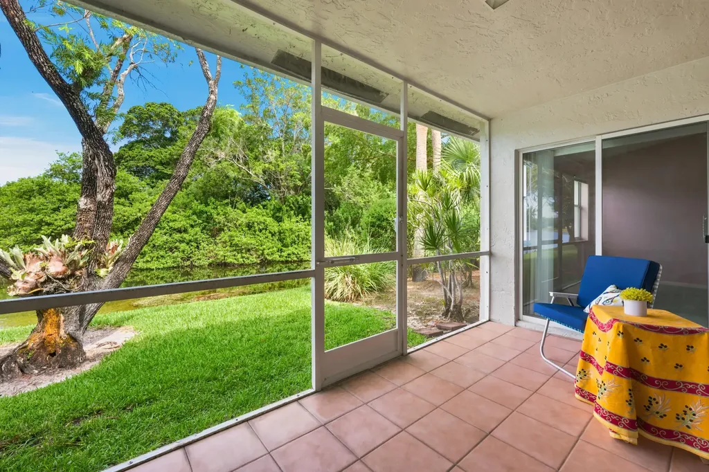 10432 Lake Vista Circle Boca Raton FL 33498