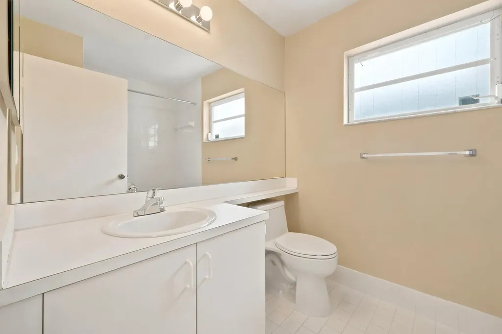 10432 Lake Vista Circle Boca Raton FL 33498