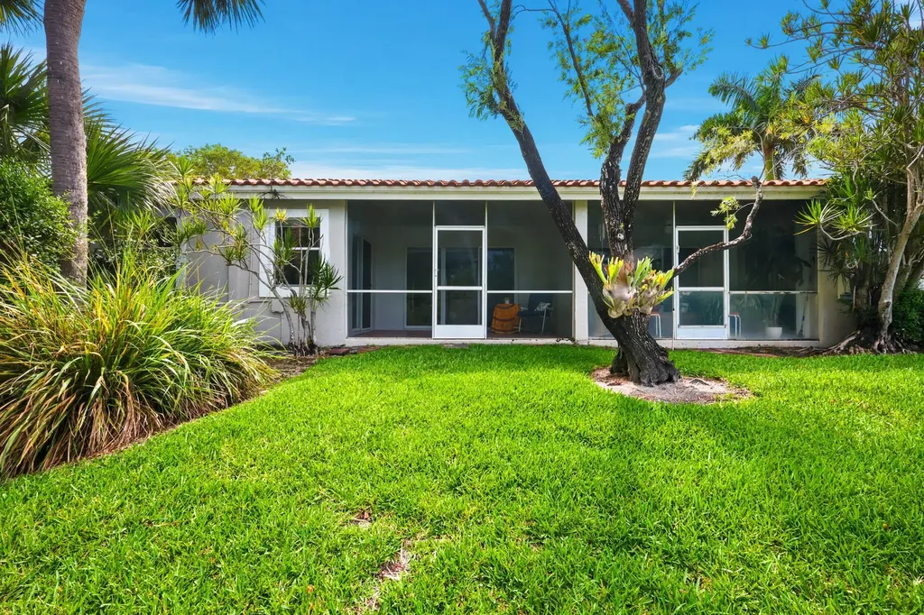 10432 Lake Vista Circle Boca Raton FL 33498