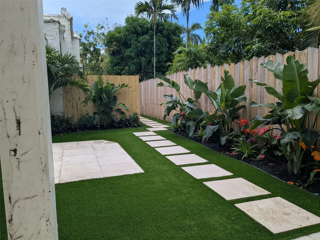 21 SE 11th Avenue Fort Lauderdale FL 33301