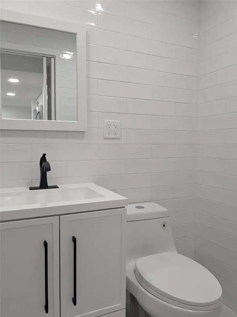21 SE 11th Avenue Fort Lauderdale FL 33301