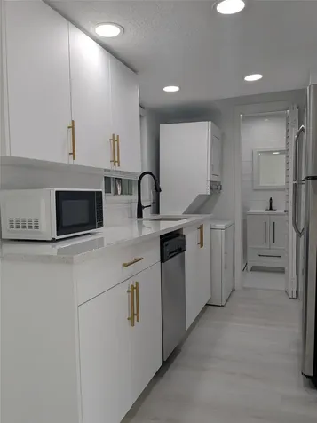 21 SE 11th Avenue Fort Lauderdale FL 33301