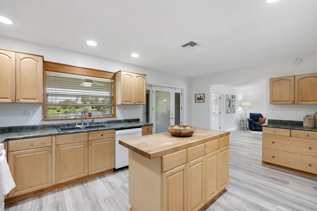 11454 NW 41st Street Coral Springs FL 33065