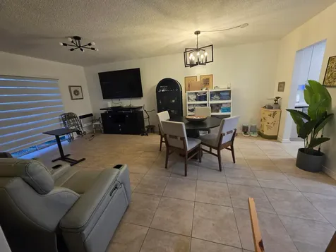 16900 NE 14th Avenue Miami FL 33162