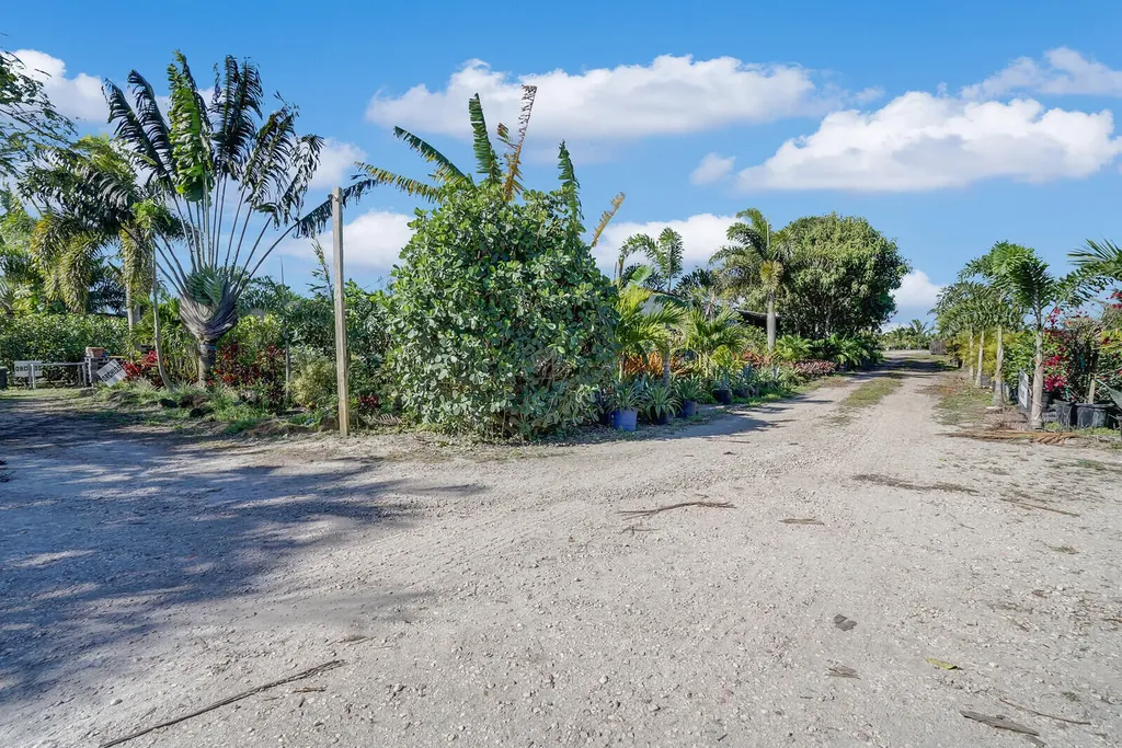 6747 Carol Street Loxahatchee FL 33470