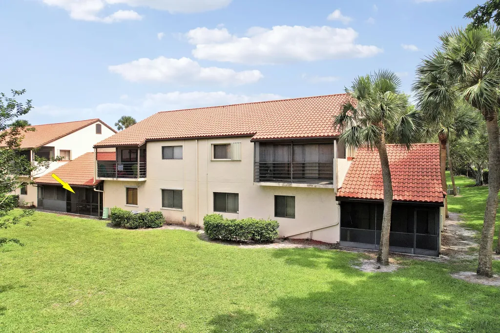 11 Vía De Casas Sur Boynton Beach FL 33426