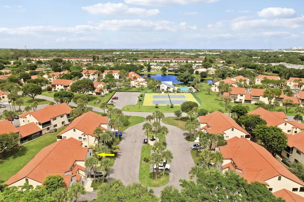 11 Vía De Casas Sur Boynton Beach FL 33426