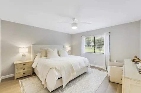 11 Vía De Casas Sur Boynton Beach FL 33426