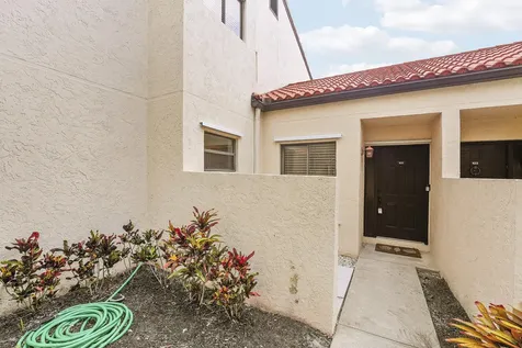 11 Vía De Casas Sur Boynton Beach FL 33426