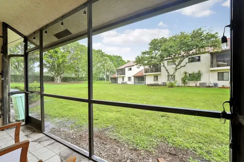 11 Vía De Casas Sur Boynton Beach FL 33426