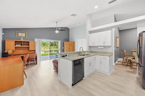 12445 SW 7th Place Davie FL 33325