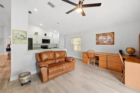 12445 SW 7th Place Davie FL 33325