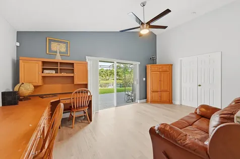 12445 SW 7th Place Davie FL 33325