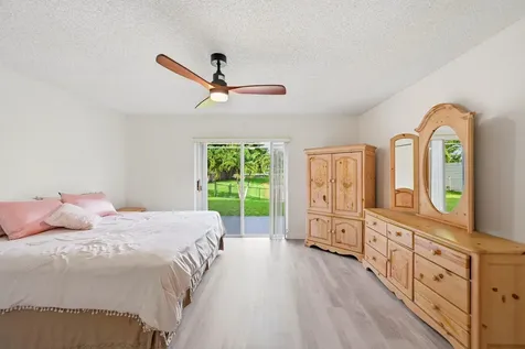 12445 SW 7th Place Davie FL 33325