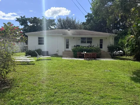937 Upland West Palm Beach FL 33401