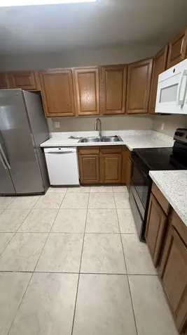 475 SE 8th Street Deerfield Beach FL 33441