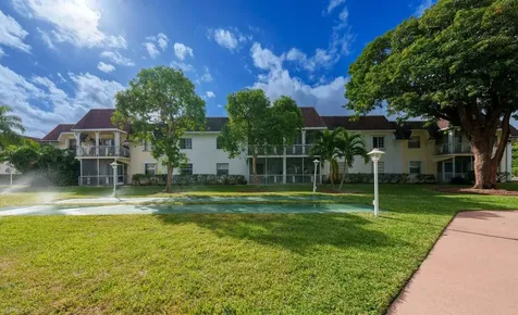 475 SE 8th Street Deerfield Beach FL 33441
