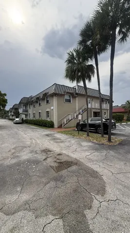 475 SE 8th Street Deerfield Beach FL 33441